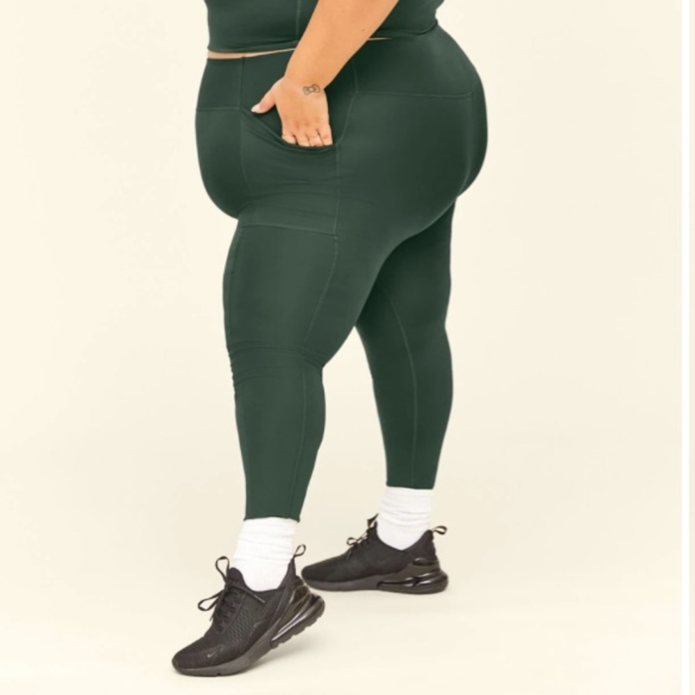 Compression pocket leggings from girlfriend collective